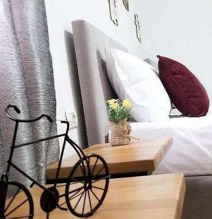 Spacious And Cozy Apartment - Ajia Apartment Tiranë Eksteriør bilde