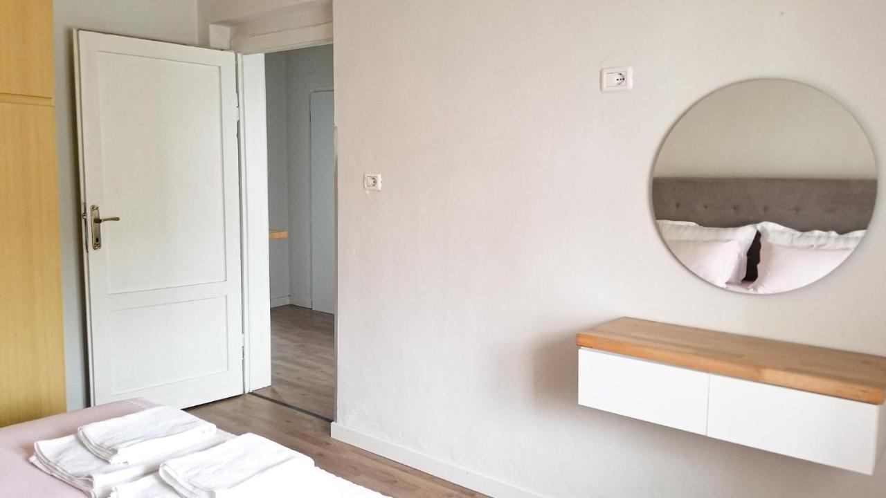Spacious And Cozy Apartment - Ajia Apartment Tiranë Eksteriør bilde