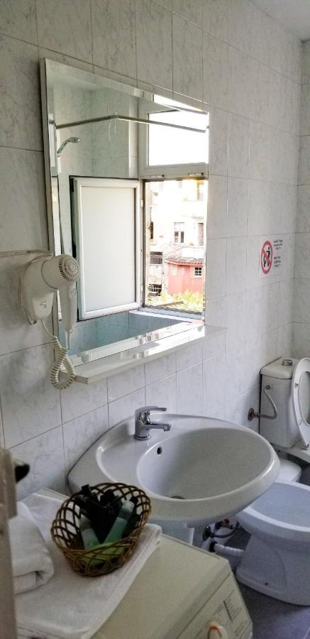 Spacious And Cozy Apartment - Ajia Apartment Tiranë Eksteriør bilde